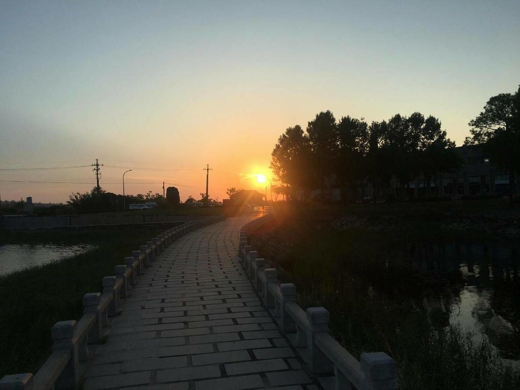 Qg Life 城中館 寵物親子釣魚人民宿 Цзіньчен Екстер'єр фото